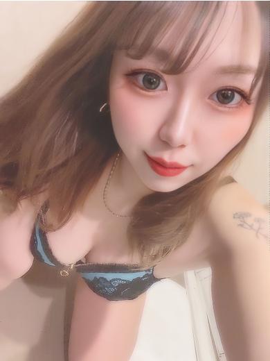 ユワ　潮吹く大人可愛い20歳降臨💖